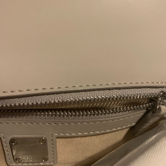 👛SOLD👛GORGEOUS MCM Soft Pink Visetos MILLIE Purse~NWT - Picture 13 of 15